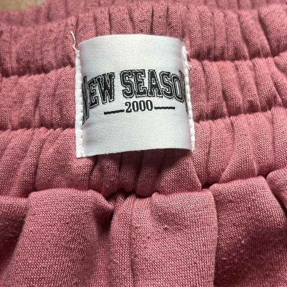 pink sweatshorts 🎀 - Picture 3 of 6